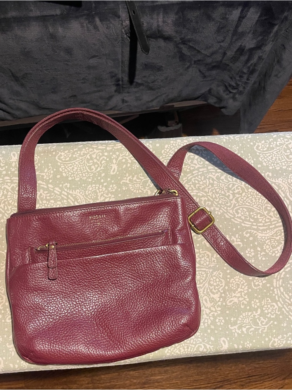 Fossil Plum Pebbled Leather Crossbody Bag